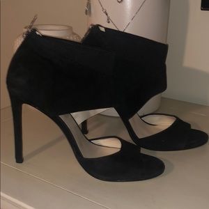 Barely worn Michael Kors black high heels!